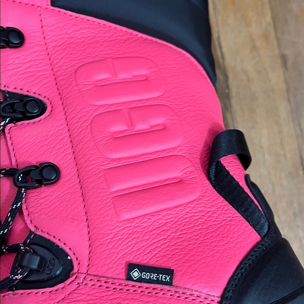 UGG extreme gore-tek Pink and Black Lace-Up ski Boots -32°c 8 m 9 w - Picture 6 of 10